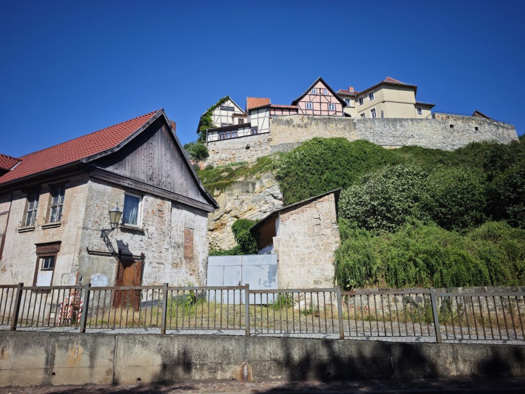 Der Münzenberg in Quedlinburg – der beste Aussichtspunkt direkt gegenüber dem Schlossberg