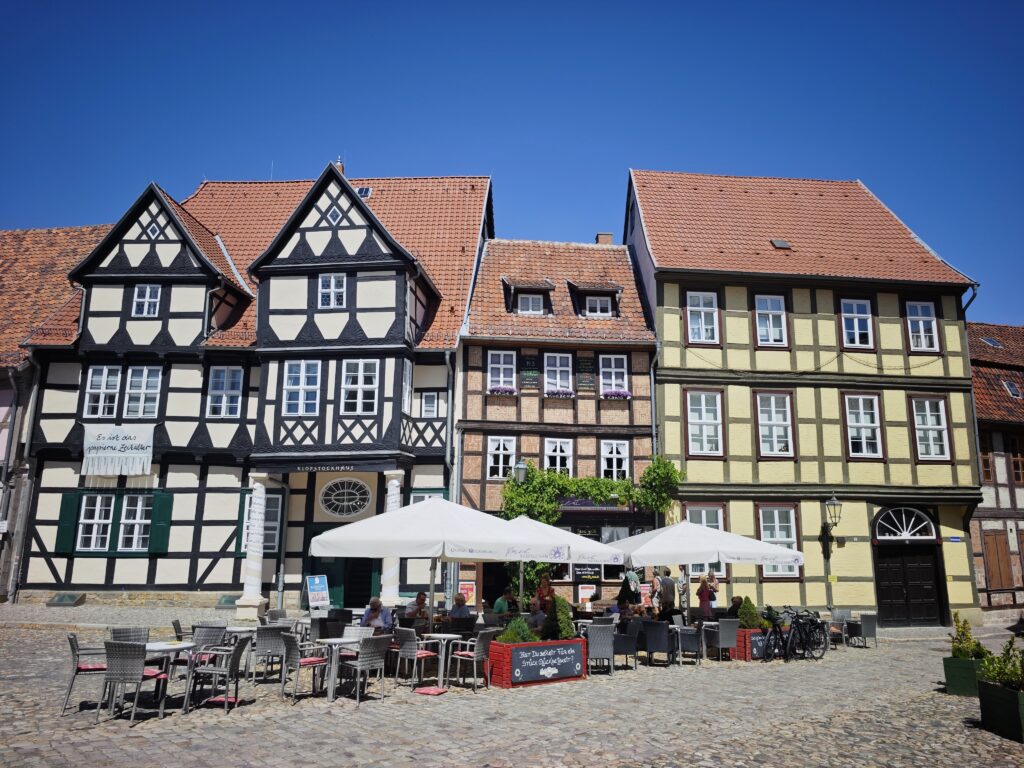 Quedlinburg Altstadt Fotomotiv oberhalb vom Finkenherd mit dem Klopstockhaus